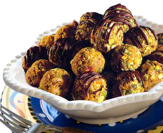 Halawa El Rashidi El Mizan balls with pistachio and chocolate 