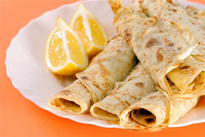 Halawa El Rashidi El Mizan crepe with heavy cream 